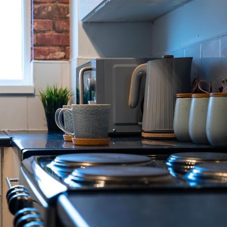 Flat 1 - King Bed, Parking, Workspace, Wi-Fi, Corporates Nottingham Zewnętrze zdjęcie