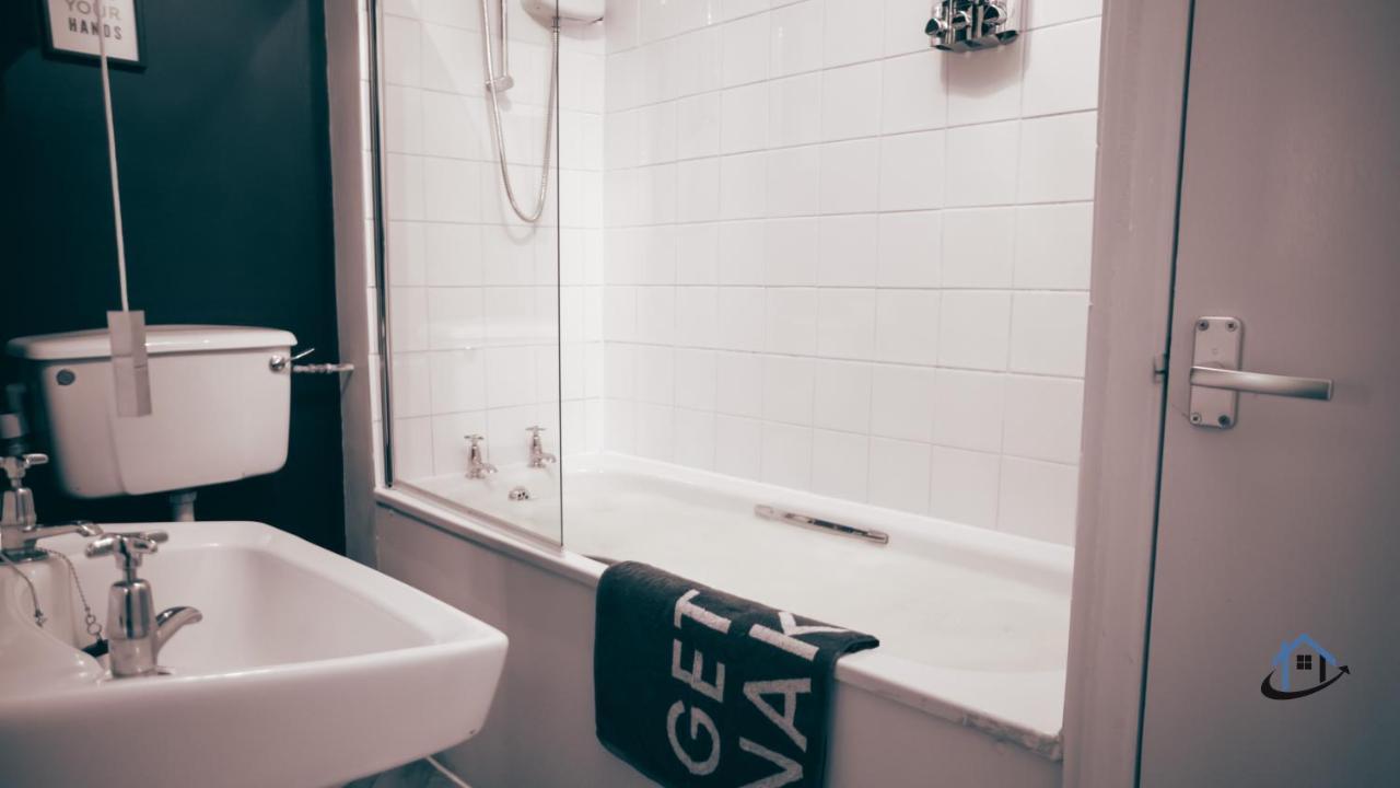 Flat 1 - King Bed, Parking, Workspace, Wi-Fi, Corporates Nottingham Zewnętrze zdjęcie